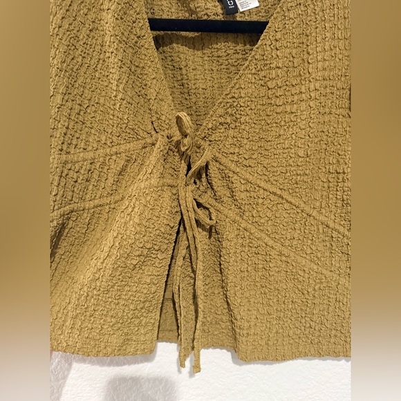 DIVIDED Olive Green Textured Women's Top tie front crop top - Picture 3 of 4